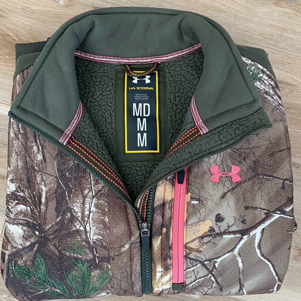 Under Armor womens Realtree camouflage jacket
